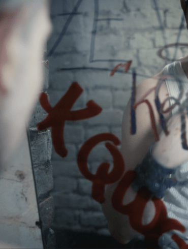 Slap Bang Music Video